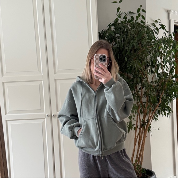 Aritzia Sweaters - Aritzia Sweatfleece Zip Hoodie in Sage Green